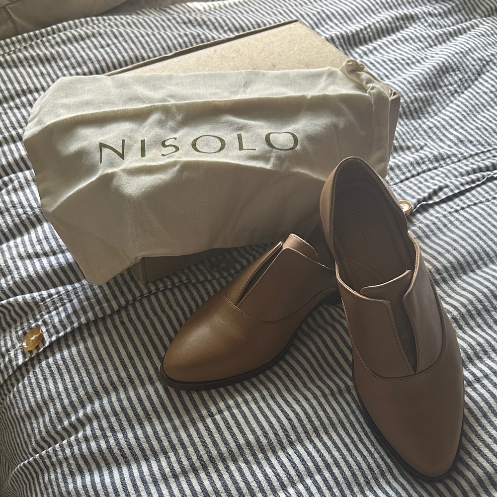 Nisolo Tan Leather Flats